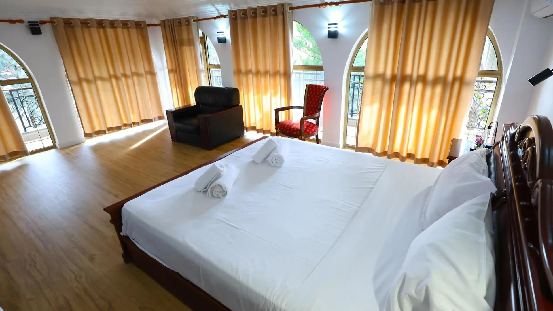 Vila Alizee Hotel Tirana 0*,  Albania